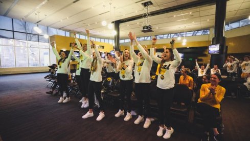 Iowa reacts to the announcement it is a 2-seed in the NCAA Tournament 