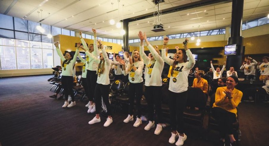 Iowa reacts to the announcement it is a 2-seed in the NCAA Tournament