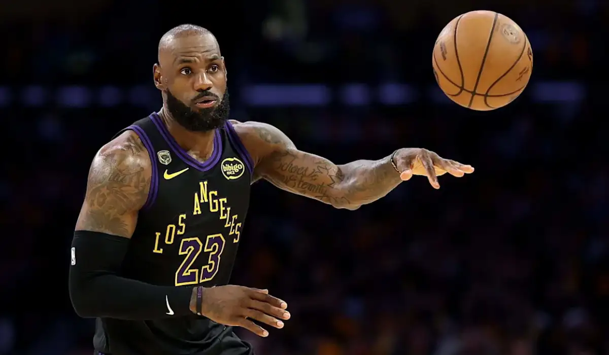 LeBron James Leaves Lakers
